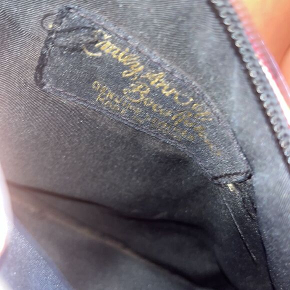 Vintage 90s Emily Ann of Boca Raton Tooled Leather Elephant Clutch - Picture 5 of 7